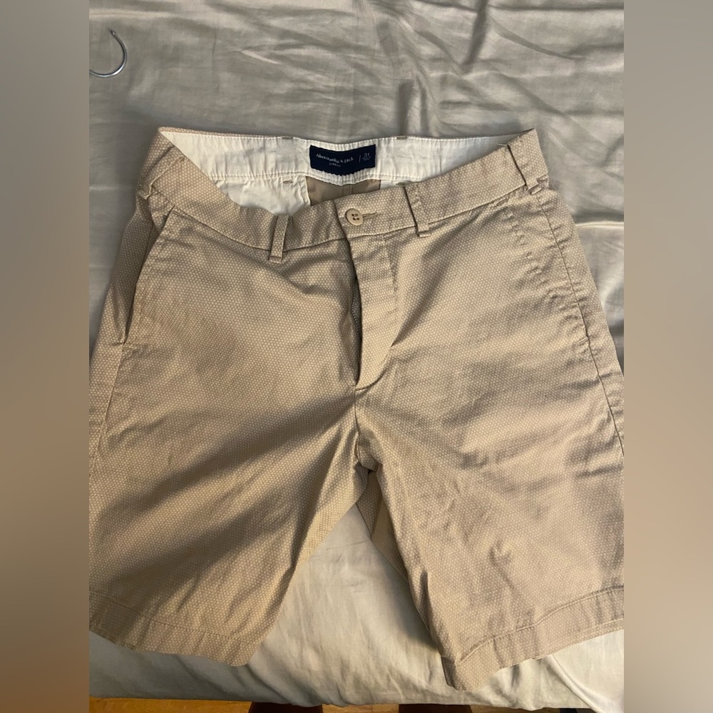 Abercrombie & Fitch Light Khaki Stretch Shorts, 31 W